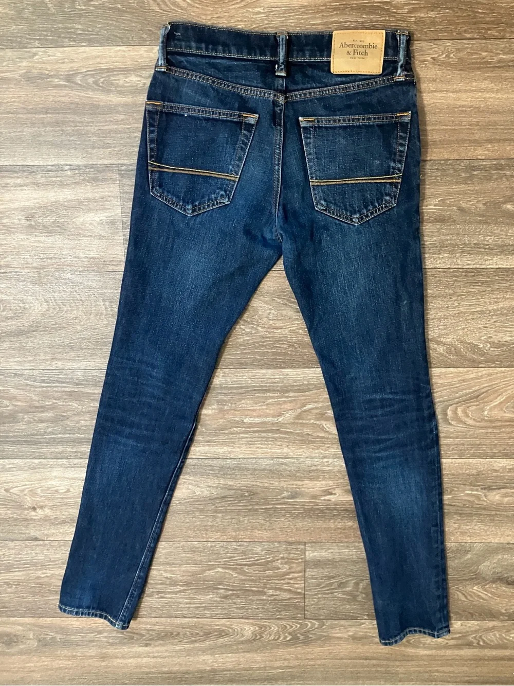 Abercrombie & Fitch Men's Indigo Slim Straight Jeans